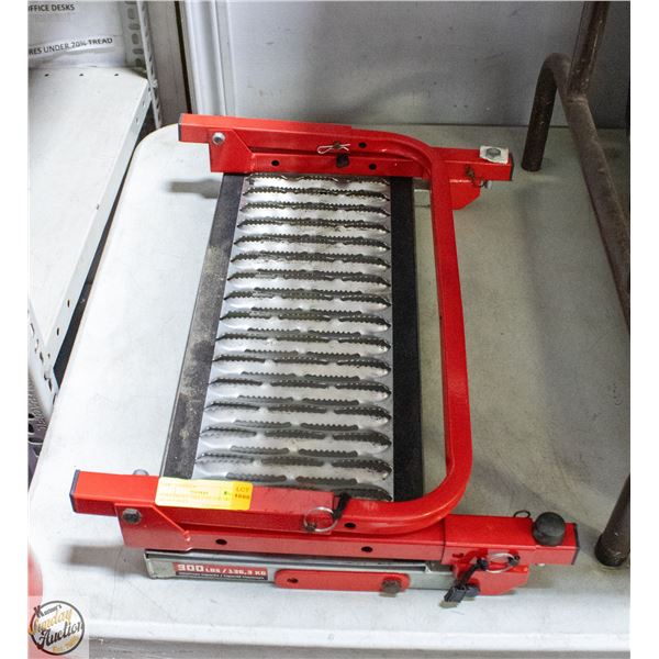 POWERBUILT TIRE STEP FOR TRUCK HEAVY DUTY