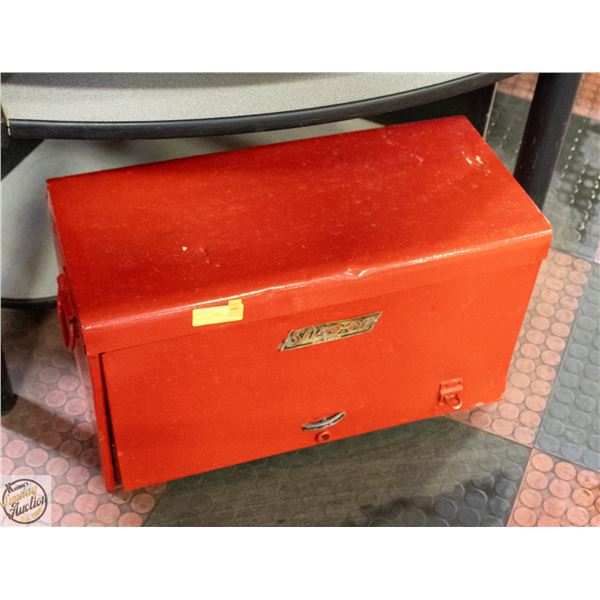 VINTAGE SNAP-ON RED METAL TOOL BOX