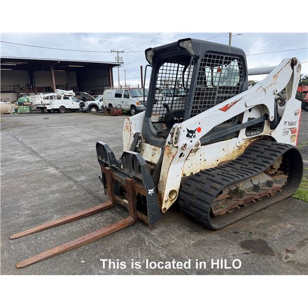 Bobcat T740 Skid Steer Track Loader w/ Pallet Forks (Starts & Runs - Needs Repair)