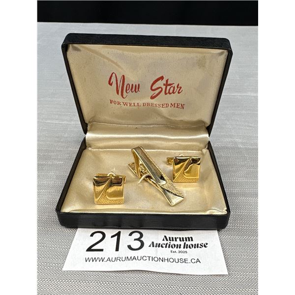 Vintage Gold Cufflink Set in Original Box