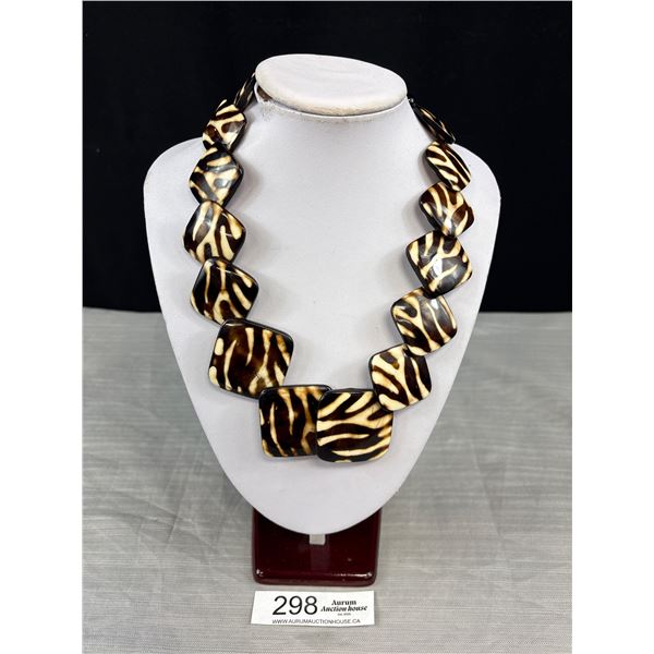 Unusual Zebra Design Lucite Beads Necklace