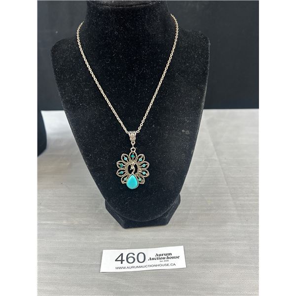 Lovely Vintage Pendant w/ Chain Necklace