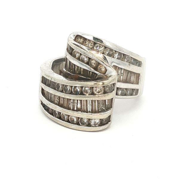 12K White Gold Swirl Design Ring w/ Diamond Rows