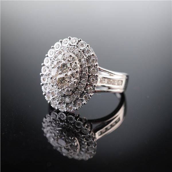 14K White Gold and Diamonds Cluster Cocktail Ring