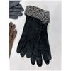 Image 4 : Assortment of Ladies Gloves