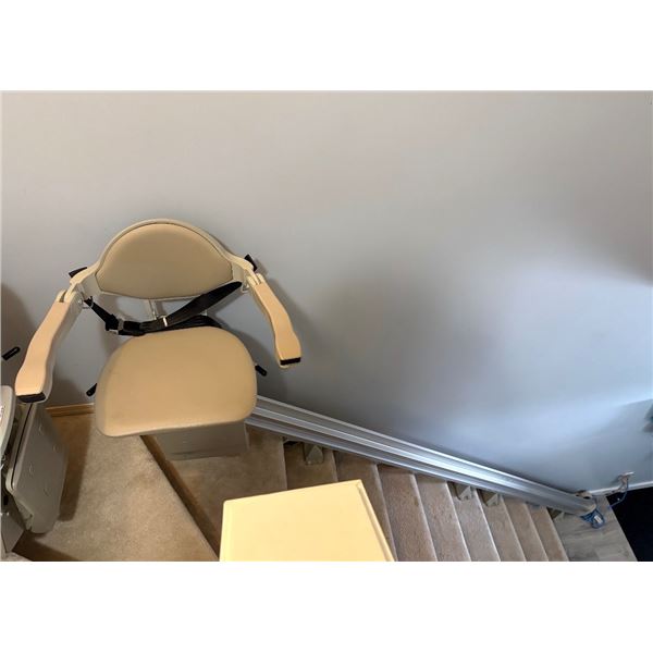 Bruno SRE-3000 ELAN Straight Rail Stairlift