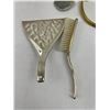 Image 3 : Vintage Vanity Decor