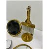 Image 6 : Vintage Vanity Decor