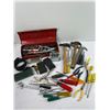 Image 1 : Toolbox with Content