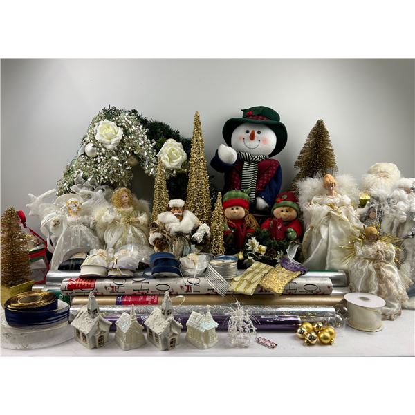 Christmas Wrapping & Decor