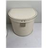 Image 4 : Vintage Hat Boxes