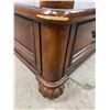 Image 8 : Klaussner Glass Top Side Table