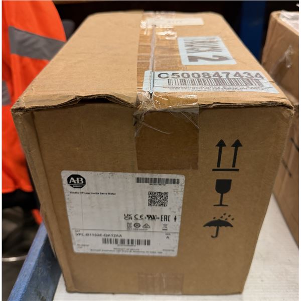 Allen Bradley #VPL-B1153E-QK12AA Servo Motor