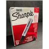 Image 2 : 12-Pack Sharpie King-Size Permanent Markers; Large Chisel Tip Sharpies for Wide Marks (Black) - New