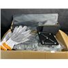 Image 3 : 4PC Heavy-Duty 3000LB Capacity Furniture Movers Tool Set; 5-Wheel Furniture Movers - New in Box!