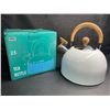 Image 1 : 2.5L Whistling Tea Kettle - White/Wood Design - New