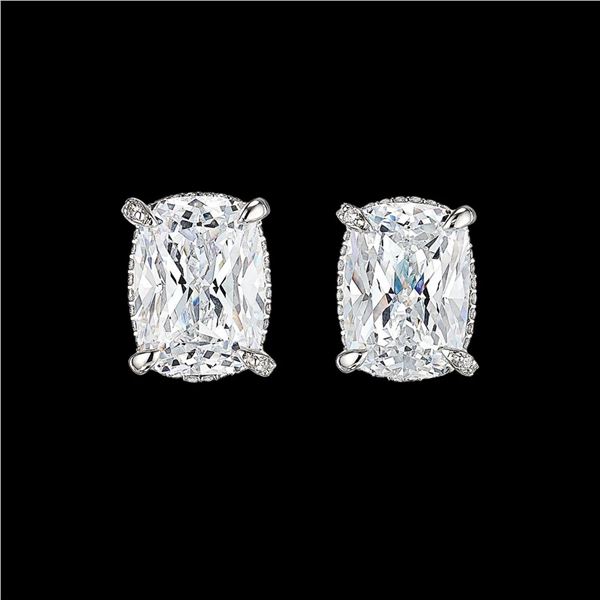 Gold & White Diamond 7.00 Cts E/VVS Earring Studs