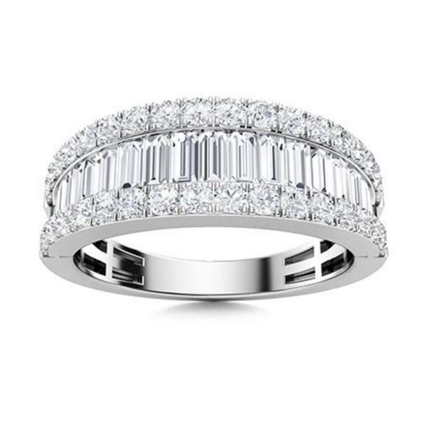 Gold & White Diamond 5 Cts Ring