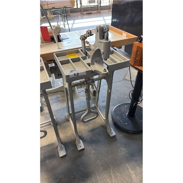 EYELETS INSERT INDUSTRIAL KICK PRESS