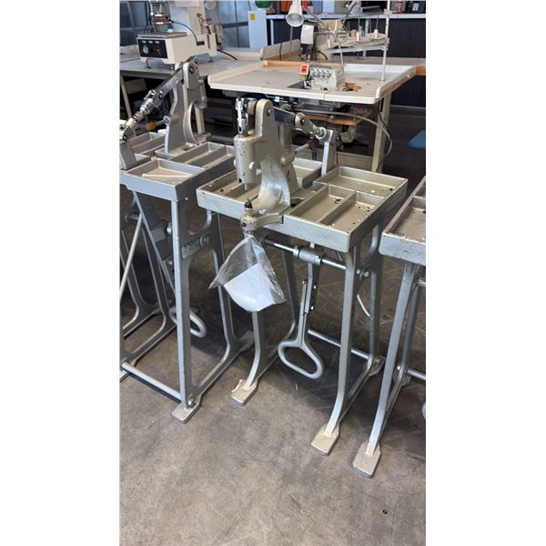 EYELETS INSERT INDUSTRIAL KICK PRESS