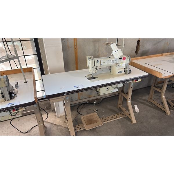 BROTHER DB2-B722-403 HIGH-SPEED, 1-NEEDLE, LOCKSTITCH INDUSTRIAL SEWING STATION