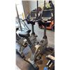 Image 1 : TRUE 400 COMMERCIAL UPRIGHT BIKE W/ FRONT CONSOLE