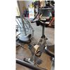 Image 1 : TRUE 400 COMMERCIAL UPRIGHT BIKE W/ FRONT CONSOLE