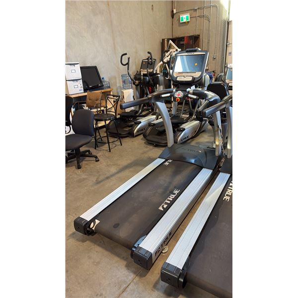 TRUE (400 SERIES) PREMIUM COMMERCIAL-GRADE TREADMILL