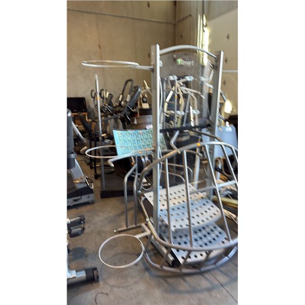 TRUE STRETCH CAGE FITNESS STATION