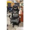 Image 1 : BLACK CLUTCH GAMING CHAIR NEW IN BOX