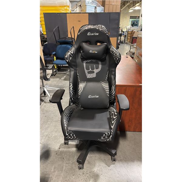 BLACK CLUTCH GAMING CHAIR NEW IN BOX