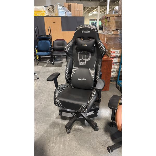 BLACK CLUTCH GAMING CHAIR NEW IN BOX