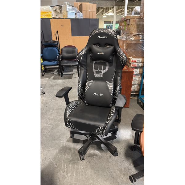 BLACK CLUTCH GAMING CHAIR NEW IN BOX
