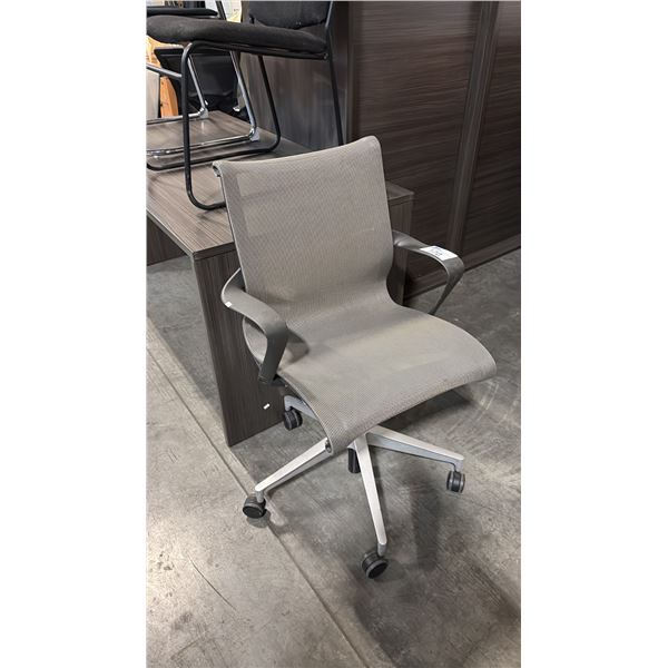 GREY MESH BACK TASK CHAIR