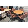 Image 1 : 1 MAPLE AND 1 LIGHT MAPLE 30" ROUND TABLE AND 7 ROSE TILTER CHAIRS