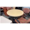 Image 3 : 1 MAPLE AND 1 LIGHT MAPLE 30" ROUND TABLE AND 7 ROSE TILTER CHAIRS