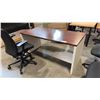 Image 1 : CHERRY/WHITE 60" X 30" COMPUTER TABLE