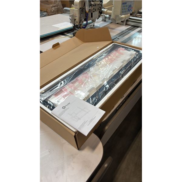 EVOLUTION AUTOMATED TV MOUNTING STAND MODEL TC105B