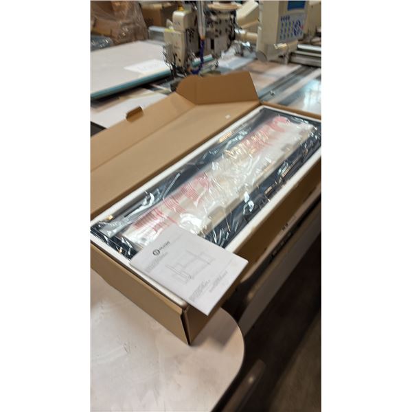 EVOLUTION AUTOMATED TV MOUNTING STAND MODEL TC105B