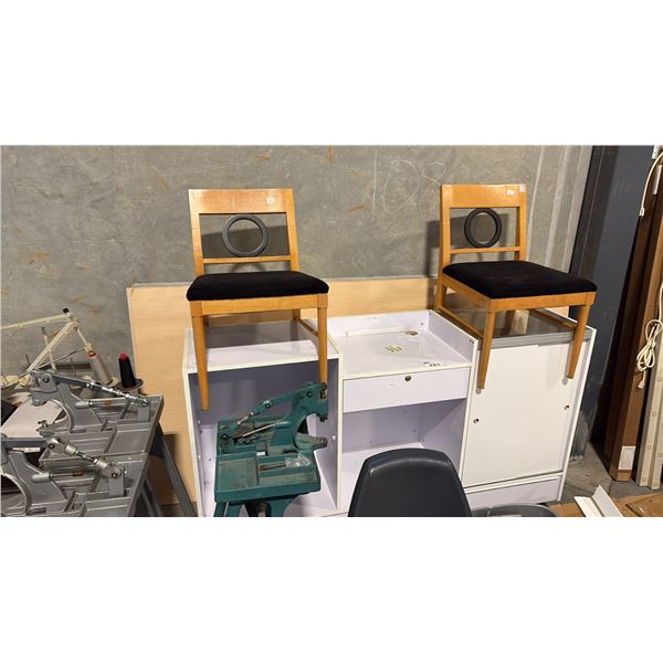 WHITE 7'W COUNTER AND 2 MAPLE SIDE CHAIRS