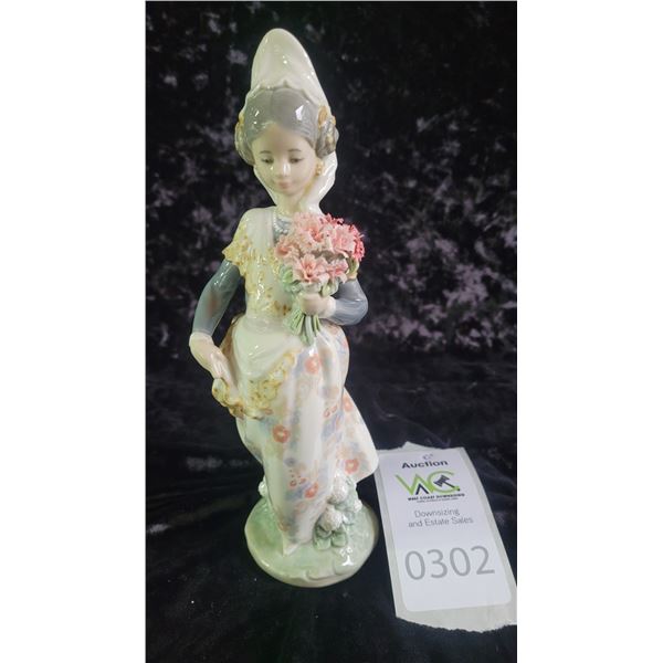 Lladro Valencian Girl w Flowers SC 1  A