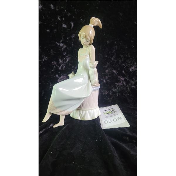 Lladro Girl w Cats or Bedtime.  SC 1 Cat A