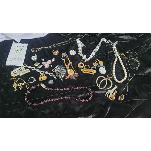 1950's Vintage Costume Jewelry SC1 Cat A