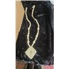 Image 2 : Vintage Costume Jewelry SC1 Cat A