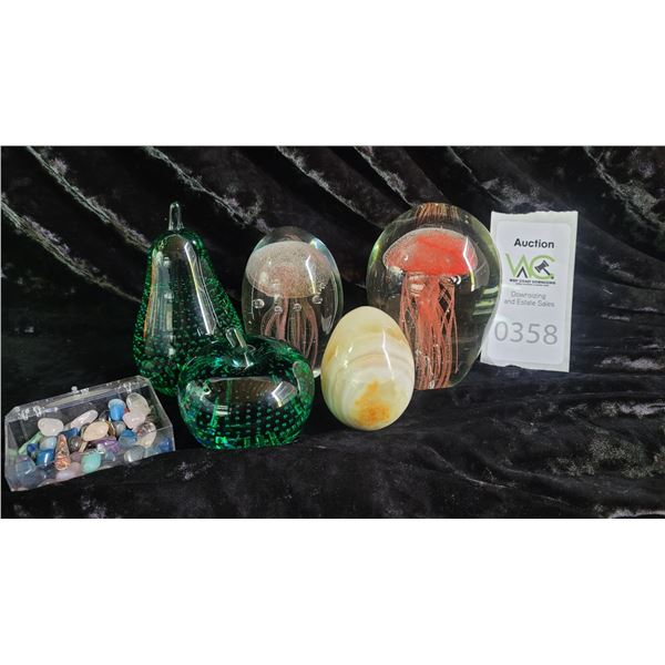 Glass Paperweights SC1 Cat A