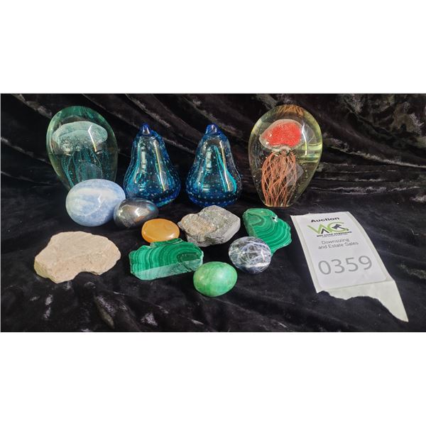 Glass Paperweights & Stone SC1 Cat A