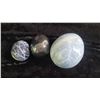 Image 5 : Glass Paperweights & Stone SC1 Cat A