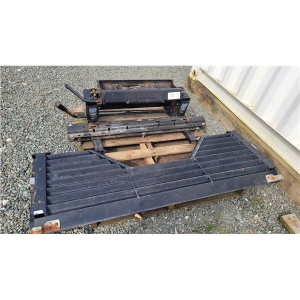 Reese Quik Slide Fifth Wheel Attachment Cat C