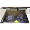 Image 2 : FRIGIDAIRE GALLERY STAINLESS STEEL ELECTRIC STOVE WITH CONVECTION OVEN