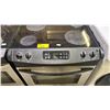 Image 3 : FRIGIDAIRE ELECTRIC STOVE WITH OVEN (MISSING SOME RACKS)